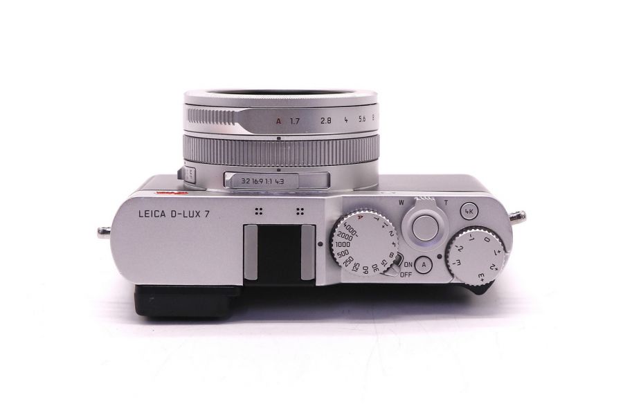 Leica D-Lux 7 в упаковке (пробег 4580 кадров)