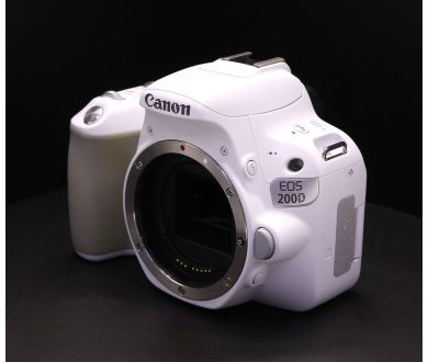 Canon EOS 200D body (пробег 30900 кадров)