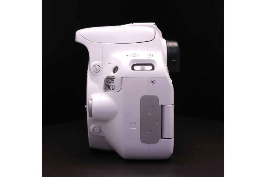 Canon EOS 200D body (пробег 30900 кадров)