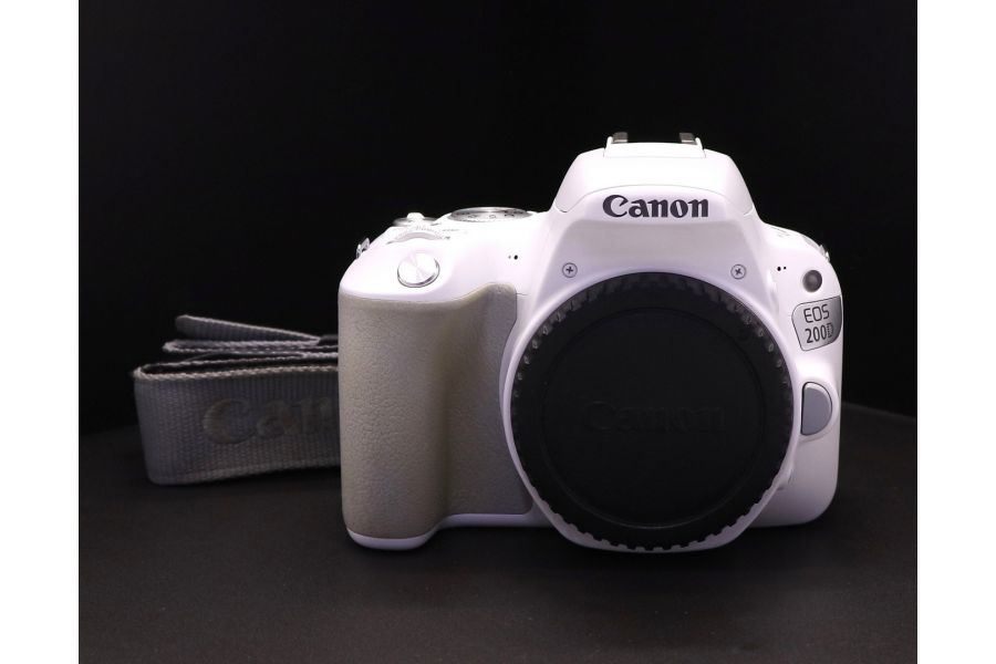 Canon EOS 200D body (пробег 30900 кадров)