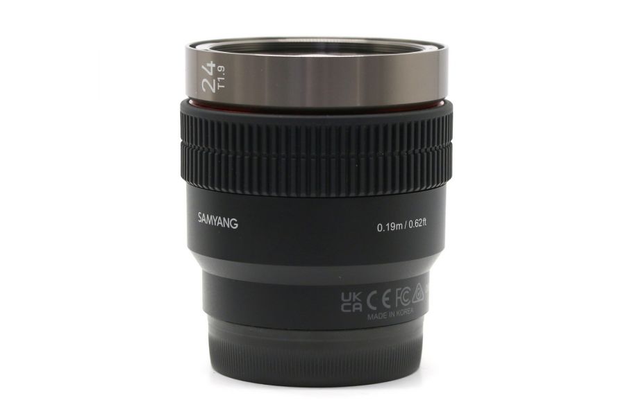 Samyang V-AF 24mm T1.9 Sony FE в упаковке