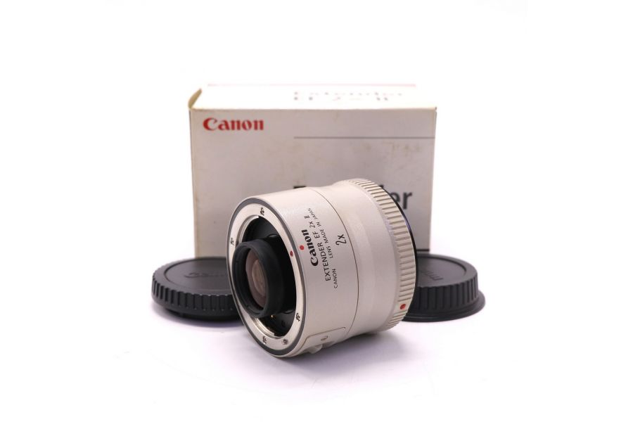 Телеконвертер Canon Extender EF 2x II в упаковке