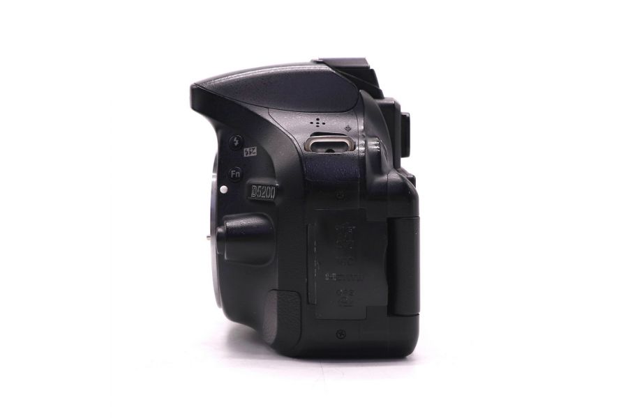 Nikon D5200 body в упаковке (пробег 124600 кадров)