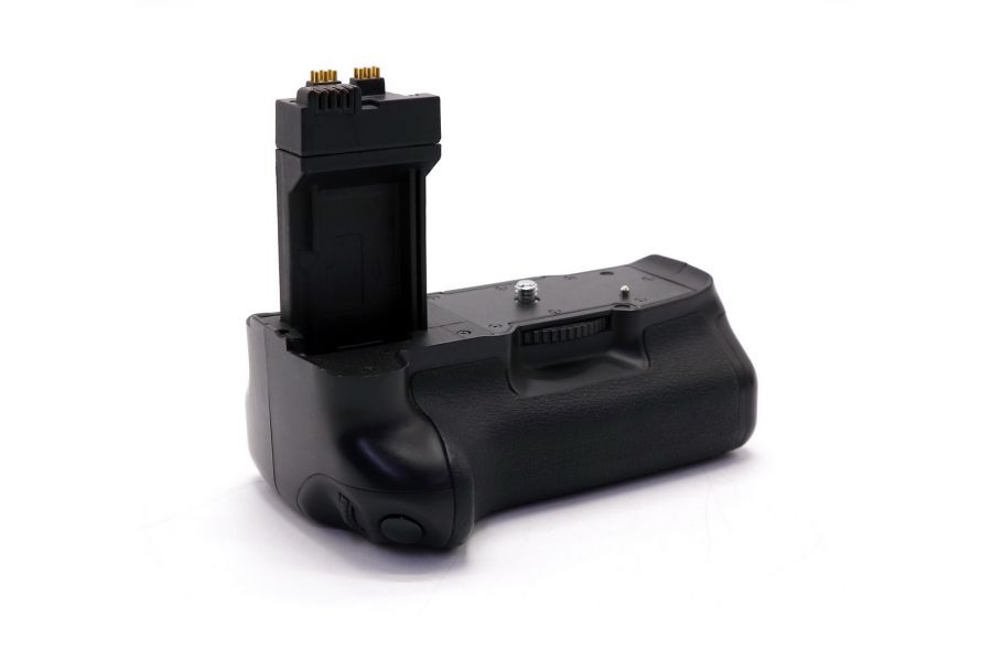 Батарейная ручка BP-550D