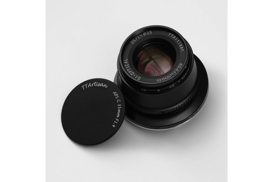 TTartisan 35mm F1.4 APS-C для L-mount