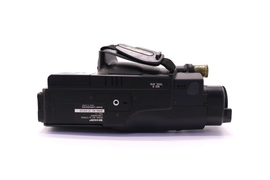 Видеокамера Sharp VL-C7000