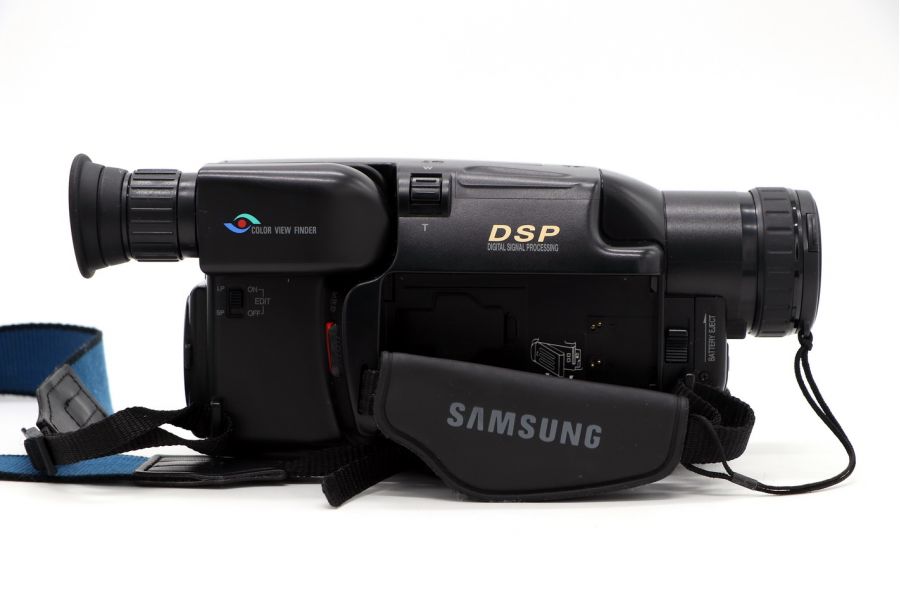 Видеокамера Samsung VP-J55