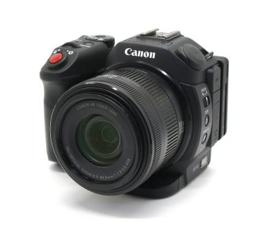 Видеокамера Canon XC15