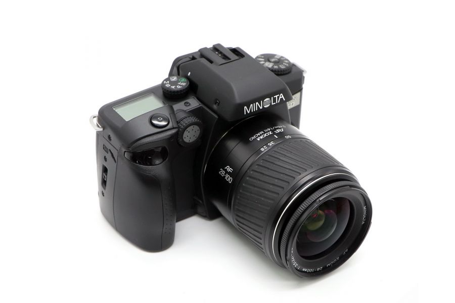 Minolta Dynax 60 kit + Фотопленка Kodak Gold