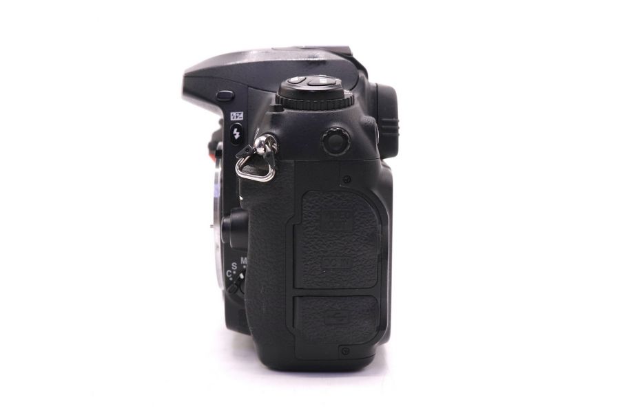 Nikon D200 body в упаковке (пробег 25000 кадров)