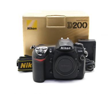 Nikon D200 body в упаковке (пробег 10090 кадров)