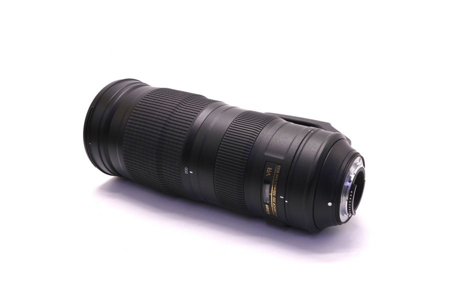 Nikon 200-500mm f/5.6E ED VR AF-S