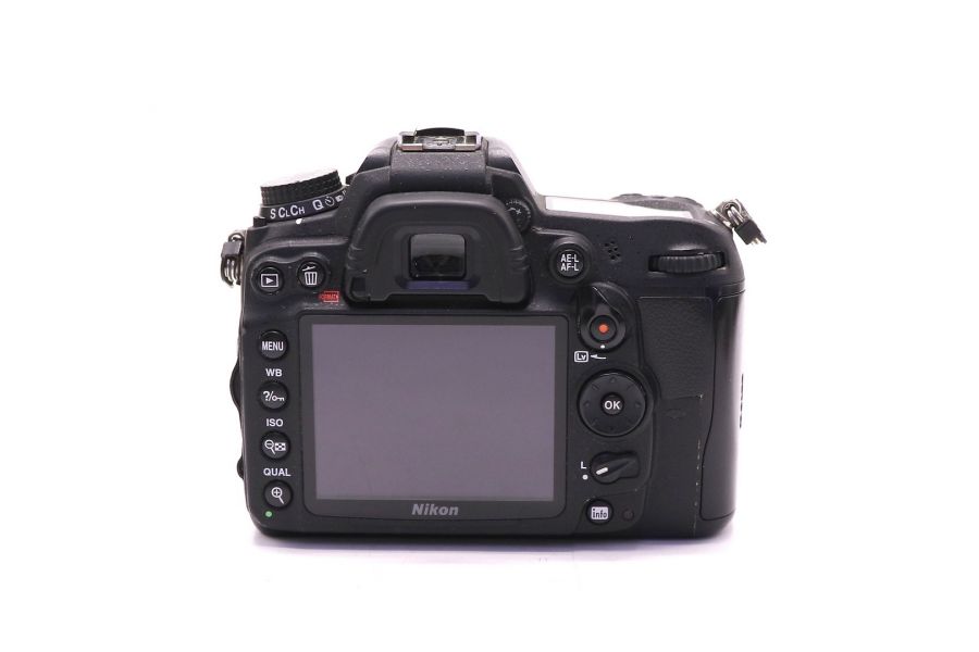 Nikon D7000 body в упаковке (пробег 76935 кадров)