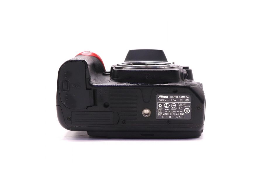 Nikon D7000 body в упаковке (пробег 76935 кадров)