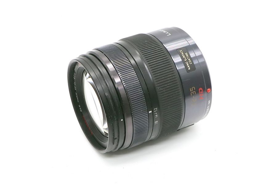 Panasonic Lumix G X Vario 12-35mm f/2.8 Asph PowerOIS в упаковке