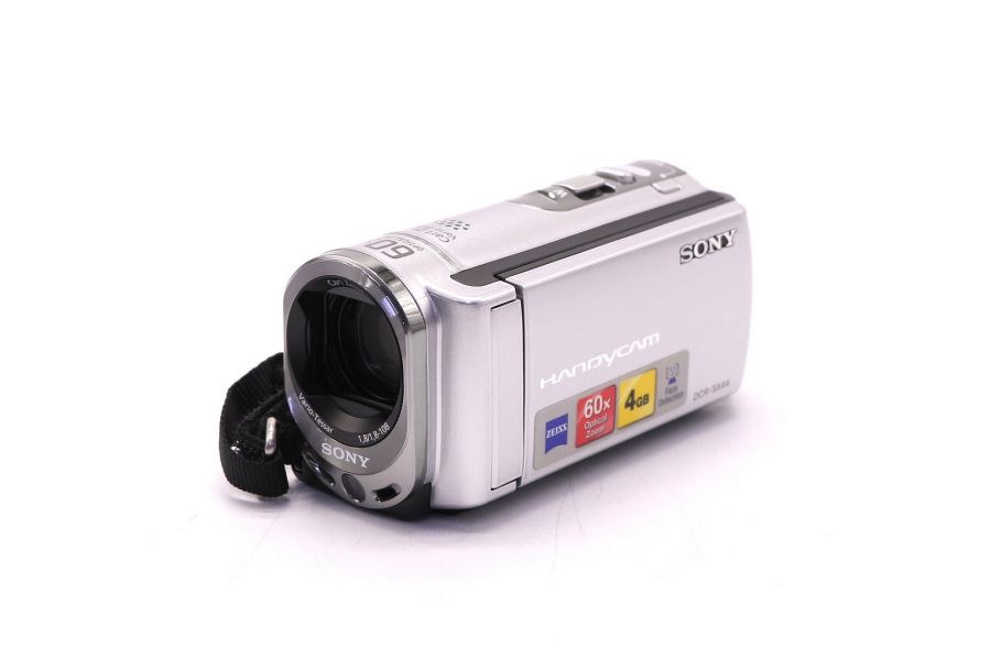 Видеокамера Sony DCR-SX44E в упаковке