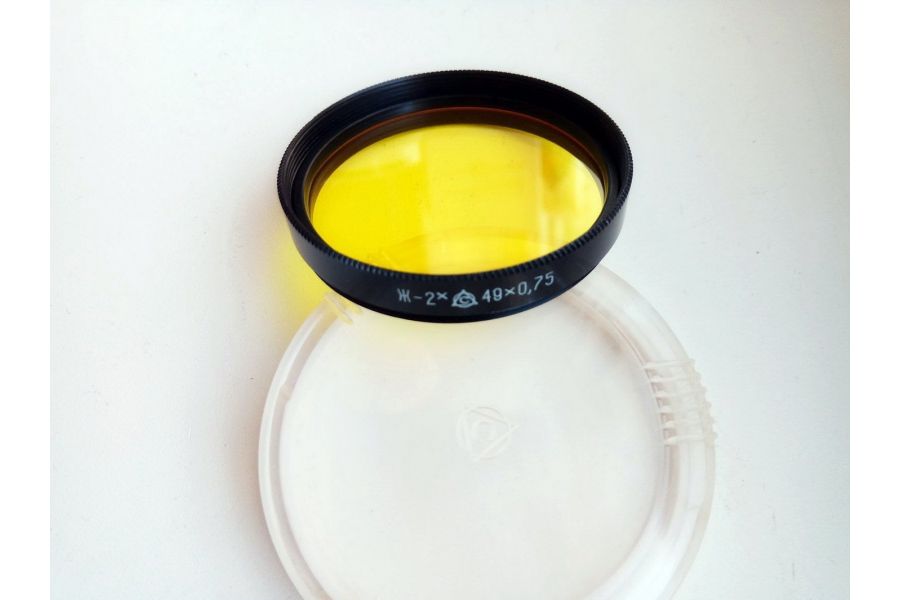 Светофильтр Ж-2Х 49x0.75 / 49мм