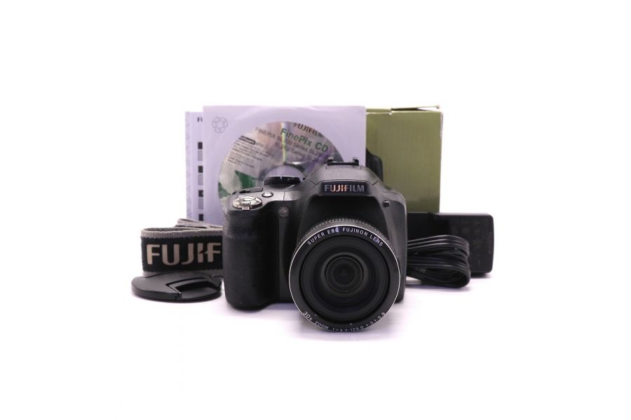 Fujifilm FinePix SL300 в упаковке