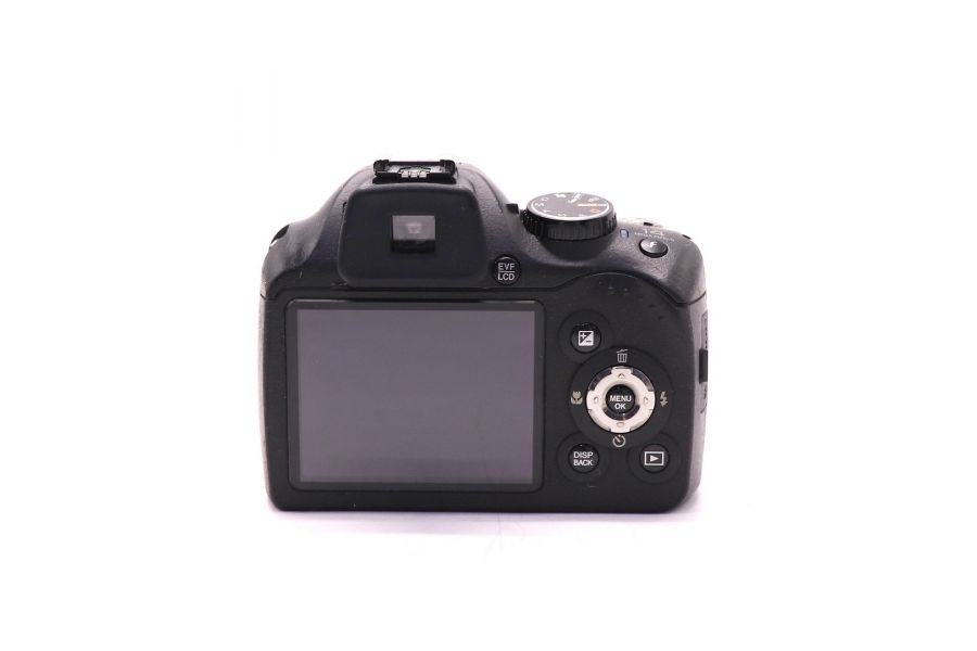 Fujifilm FinePix SL300 в упаковке