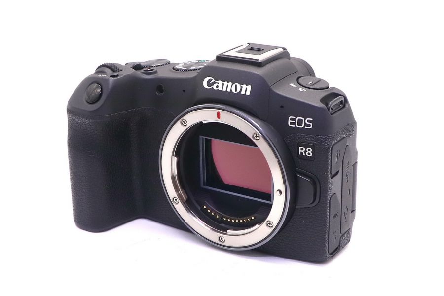 Canon EOS R8 body в упаковке (пробег 4000 кадров)