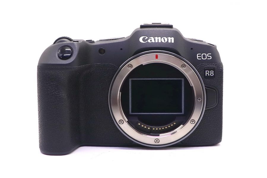 Canon EOS R8 body в упаковке (пробег 4000 кадров)
