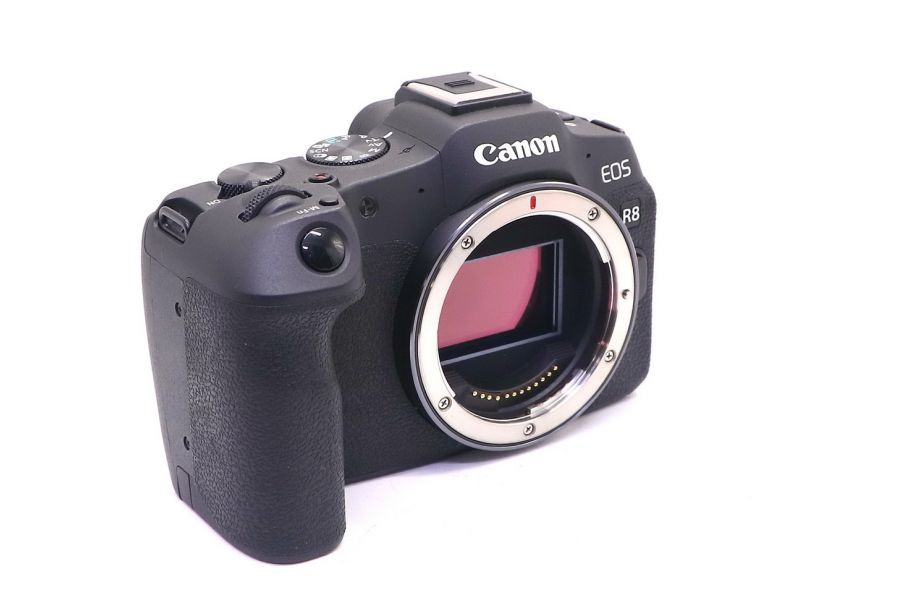 Canon EOS R8 body в упаковке (пробег 4000 кадров)