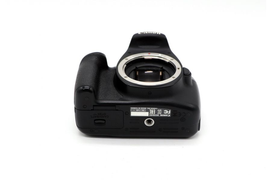 Canon EOS 1200D body (пробег 592 кадра)