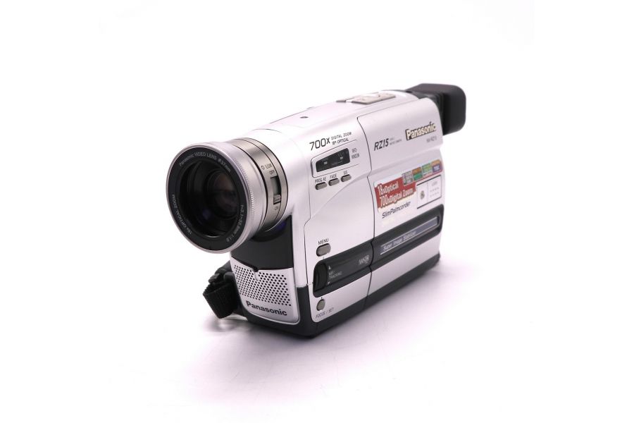 Видеокамера Panasonic NV-RZ15EN в упаковке