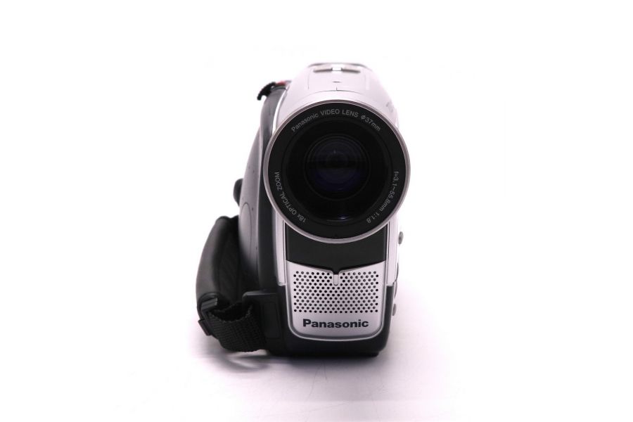 Видеокамера Panasonic NV-RZ15EN в упаковке