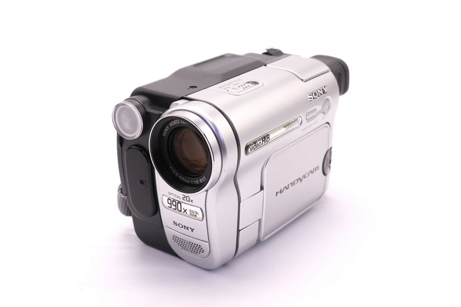 Видеокамера Sony CCD-TRV438E в упаковке