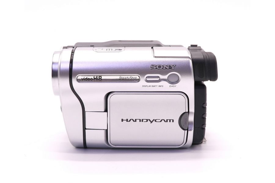 Видеокамера Sony CCD-TRV438E в упаковке