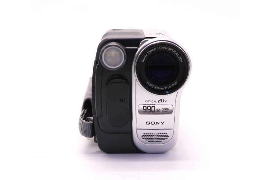 Видеокамера Sony CCD-TRV438E в упаковке