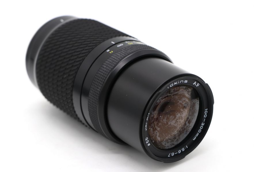 Tokina AF 100-300mm f/5.6-6.7 