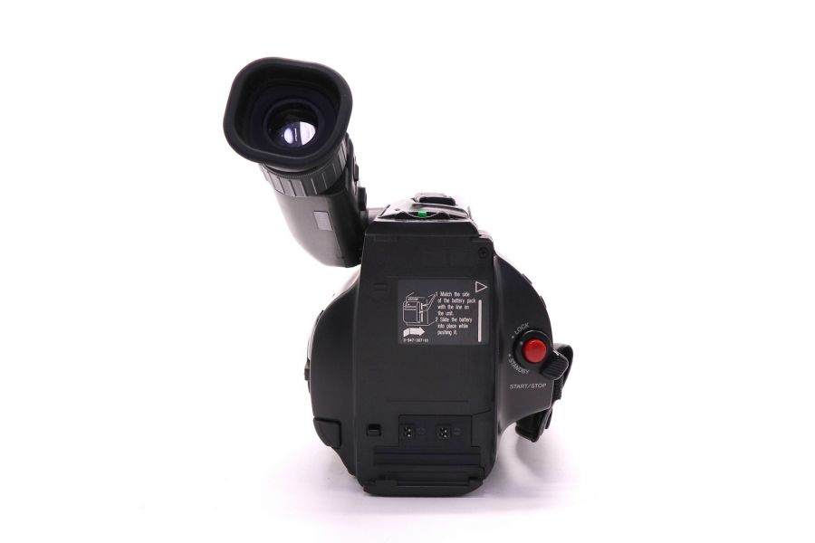 Видеокамера Sony CCD-FX270E