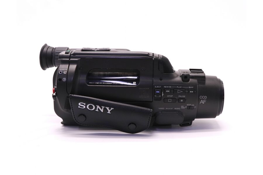 Видеокамера Sony CCD-FX270E