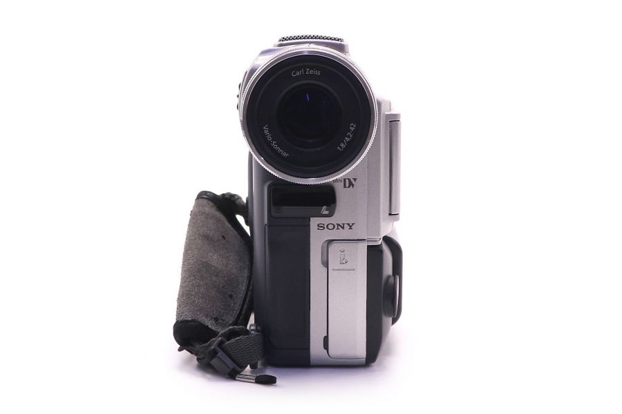 Видеокамера Sony DCR-PC100E