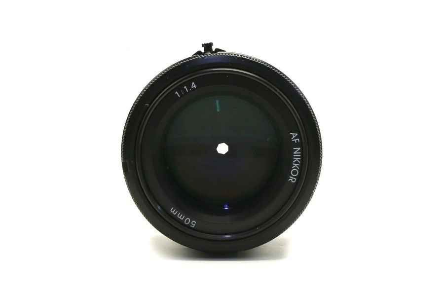 Nikon 50mm f/1.4 AF Nikkor (Japan, 1987)