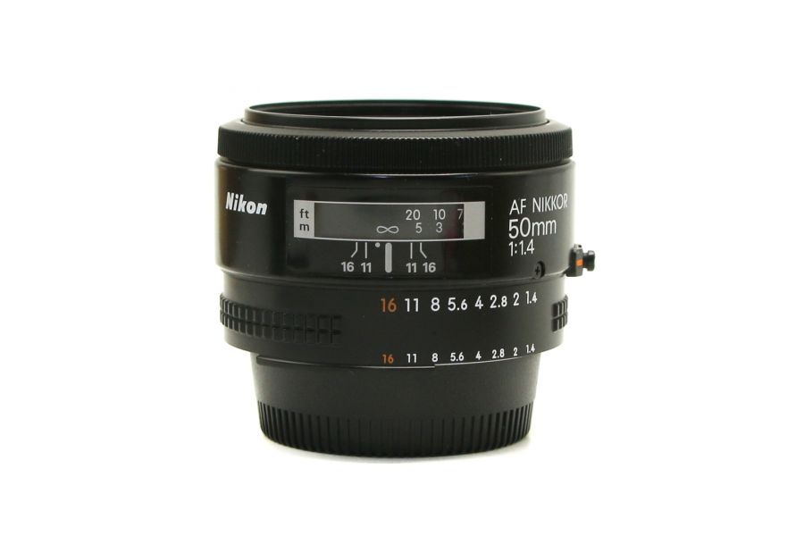 Nikon 50mm f/1.4 AF Nikkor (Japan, 1987)