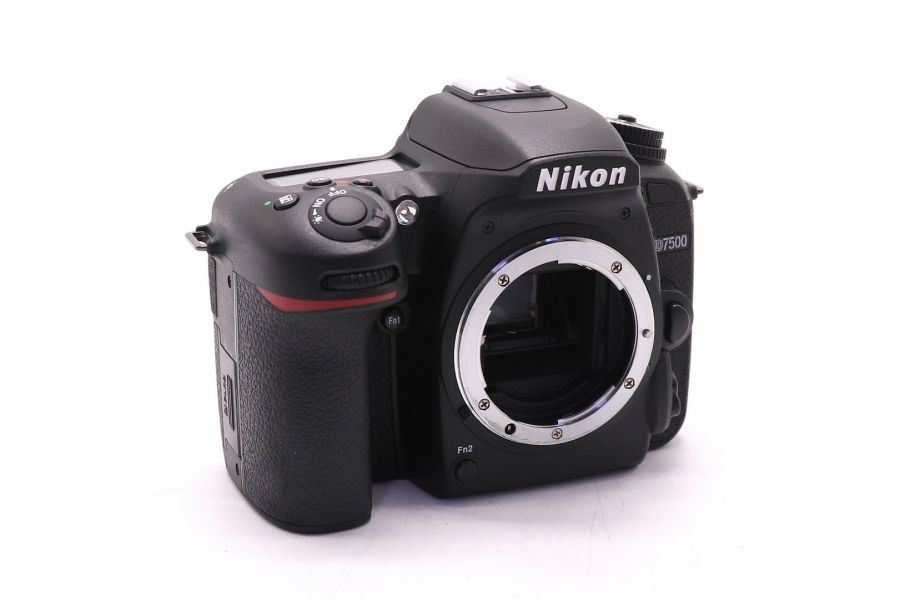 Фотокамера Nikon D7500 body (пробег 825 кадров)