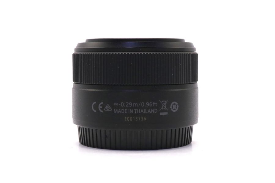 Nikon 40mm f/2 Nikkor Z в упаковке