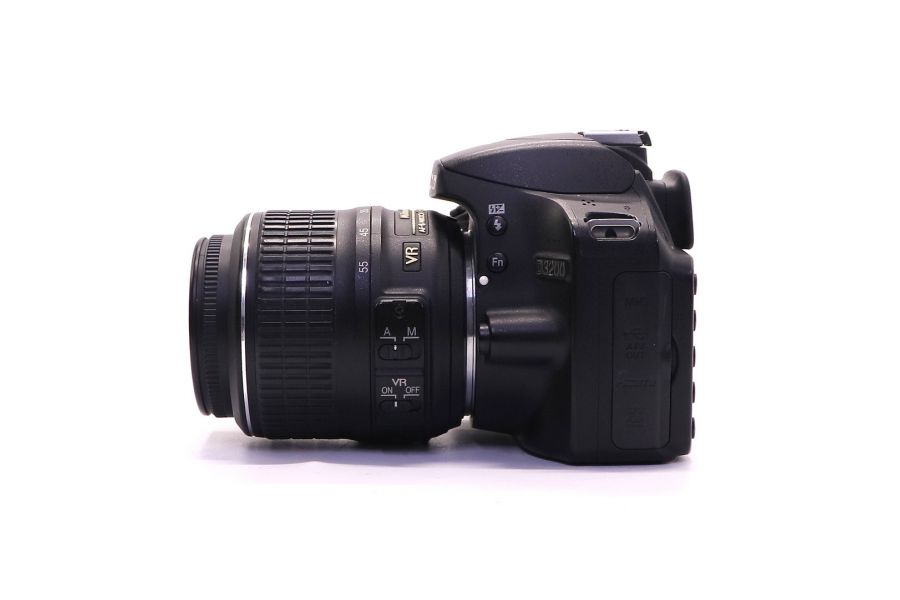 Nikon D3200 kit в упаковке (пробег 27700 кадров)