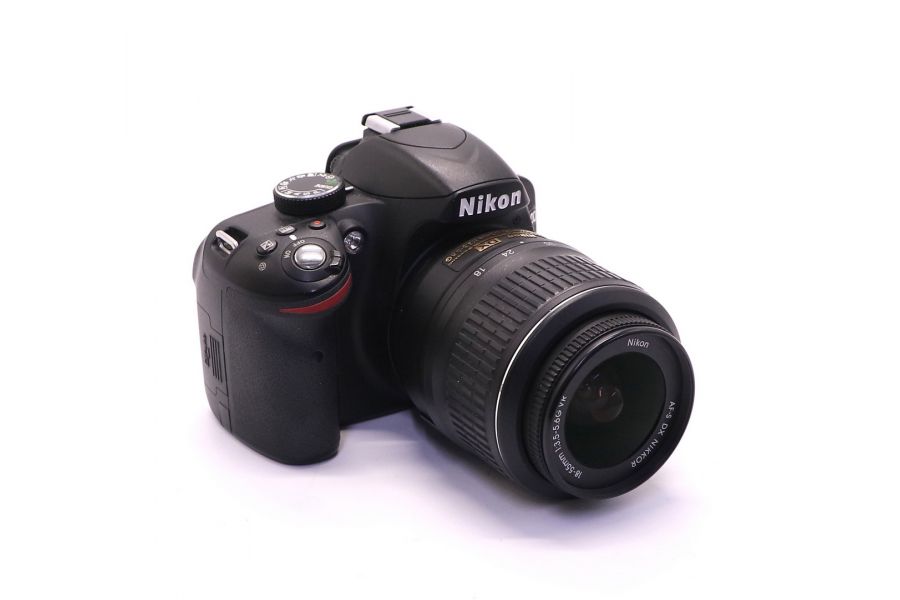 Nikon D3200 kit в упаковке (пробег 27700 кадров)