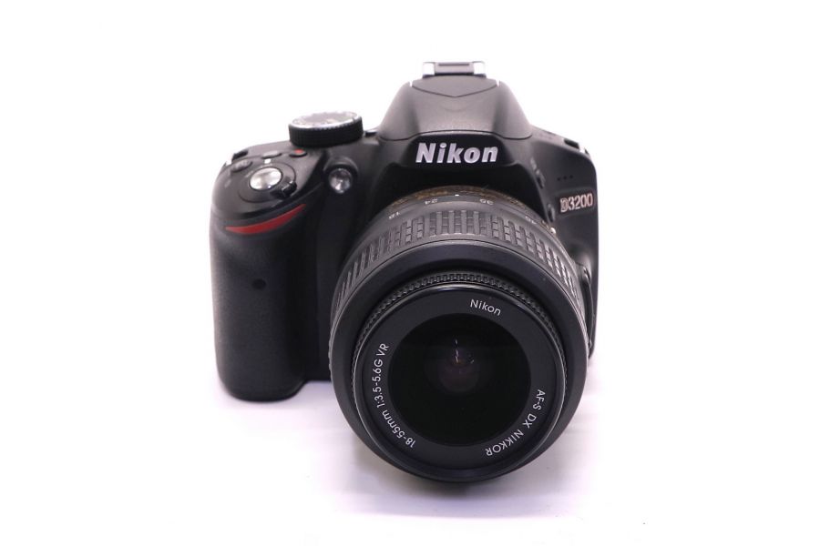 Nikon D3200 kit в упаковке (пробег 27700 кадров)