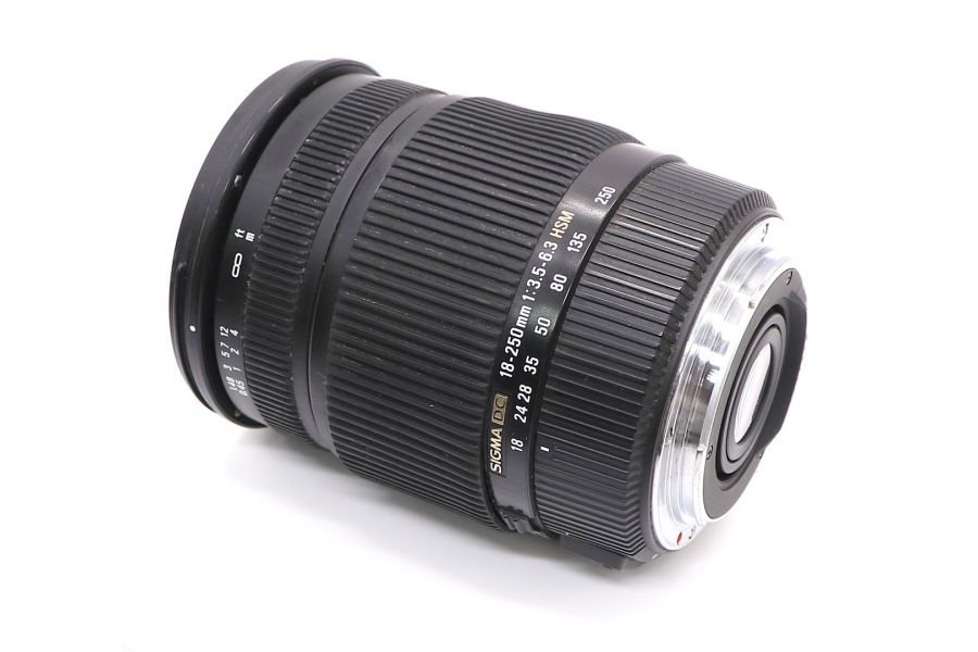 Sigma AF 18-250mm f/3.5-6.3 DC OS HSM for Canon в упаковке
