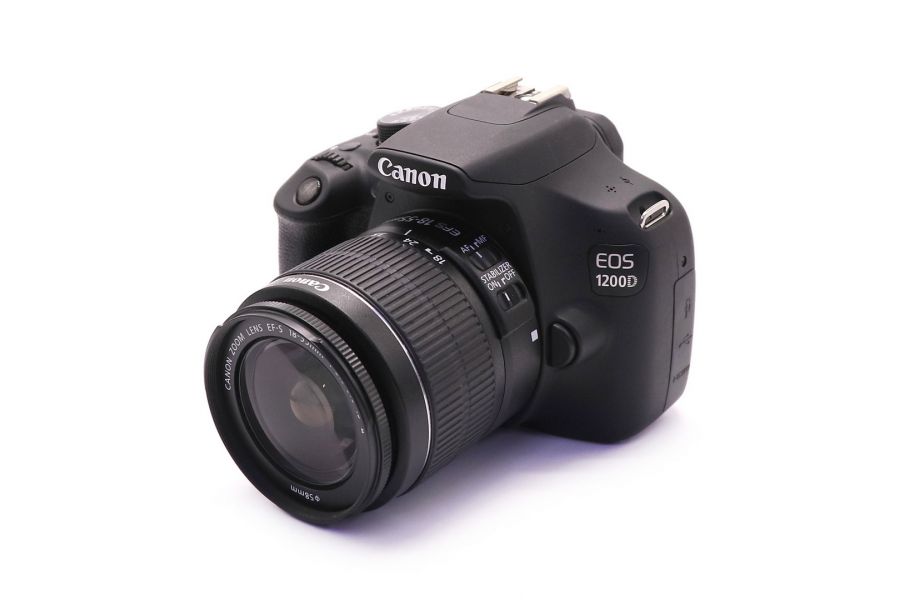 Canon EOS 1200D kit (пробег 4700 кадров)