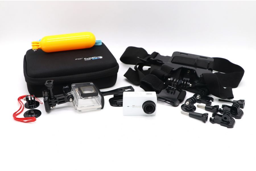 Экшен-камера YI 4K комплект