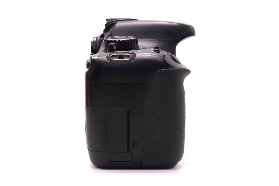 Canon EOS 550D body в упаковке (пробег 37000 кадров)