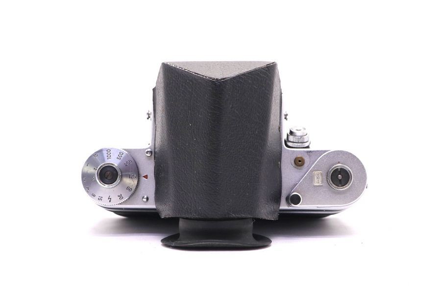 Pentacon Six TL body (Germany, 1975)