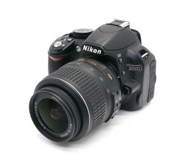 Nikon D3100 kit (пробег 5930 кадров)
