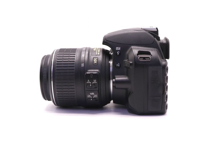 Nikon D3100 kit (пробег 6300 кадров)